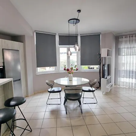 Ioanna's Luxury Two Bedroom Apartment Nafplio
