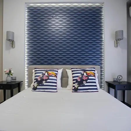Ioanna's Luxury Two Bedroom Apartament