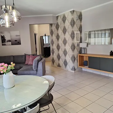 Ioanna's Luxury Two Bedroom דירה *