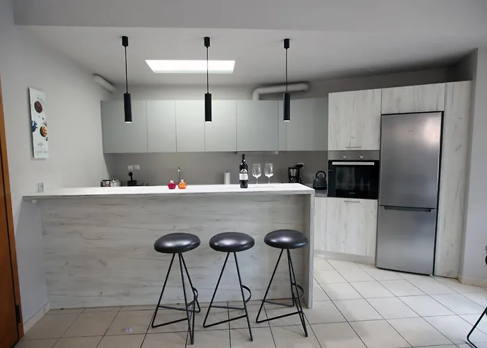 Ioanna's Luxury Two Bedroom *